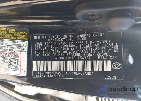 2005 Toyota Camry Le z USA, uszkodzony, nr VIN 4T1BE32K75U054367